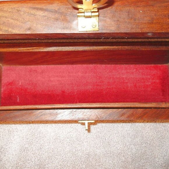 Vtg Lucky Brand Tooled Wood Fretwork Stash Box Brass Peace Sign Incense Trinket - Picture 4 of 11